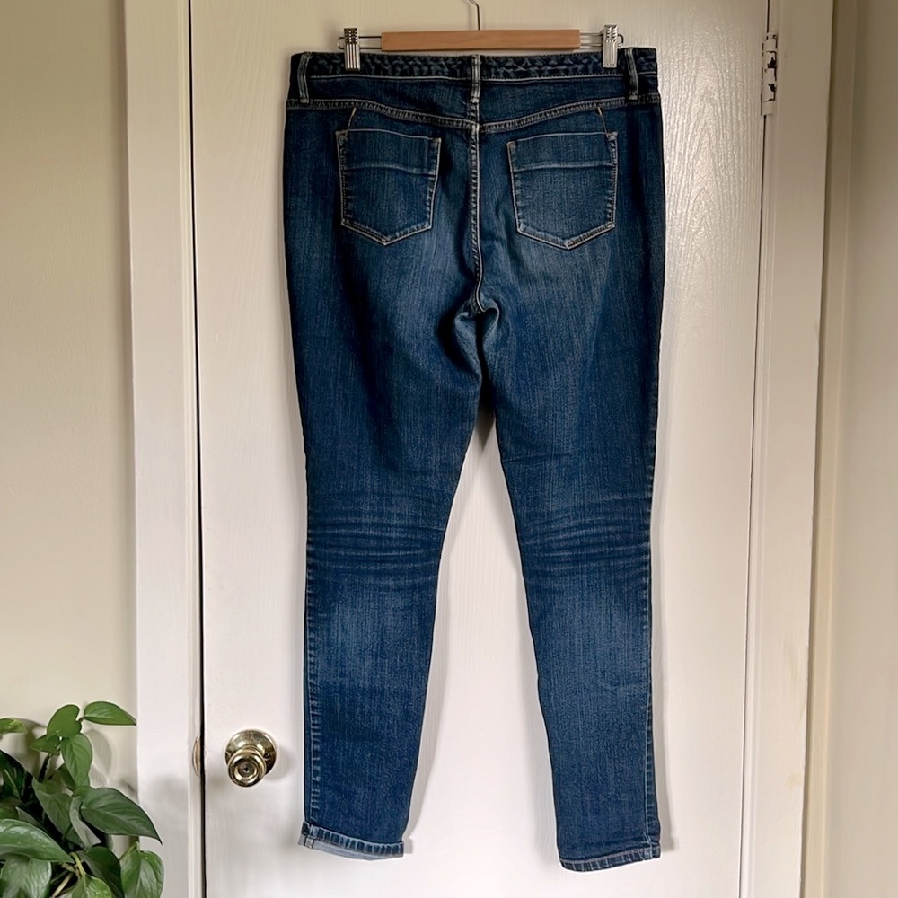 Denim bundle: GAP True Skinny Blue/White Stripe + Mossimo curvy skinny - Picture 7 of 8